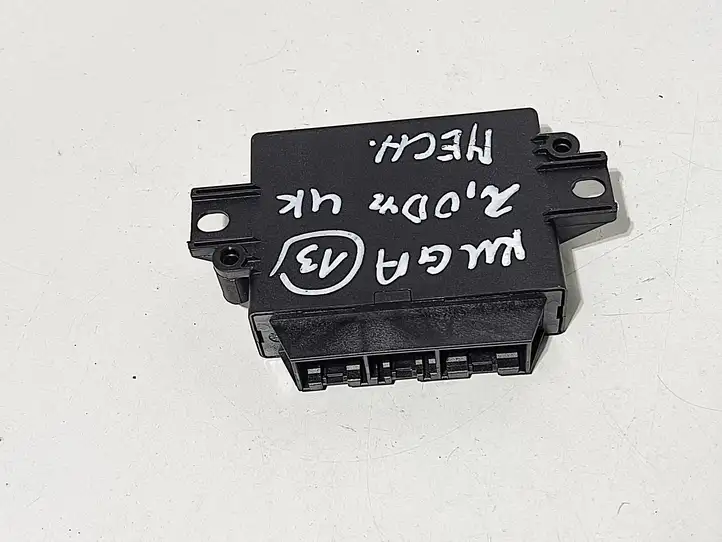 Ford Kuga II (2013 - 2019) DV4T15K866AG Блок управления парктрониками — фото 3