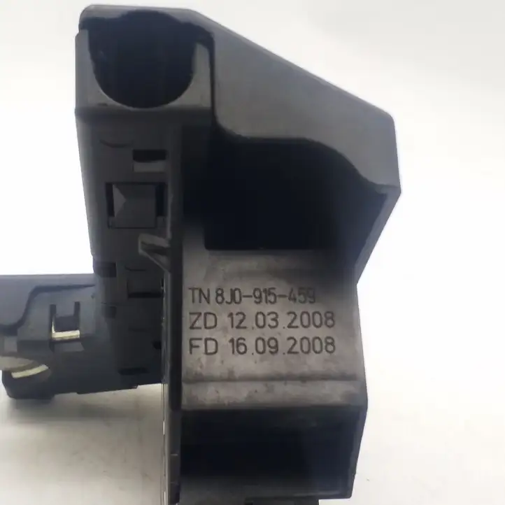Audi A4 S4 B8 8K (2007 - 2011) 8J0915459 Плюсовой провод аккумулятора — фото 3
