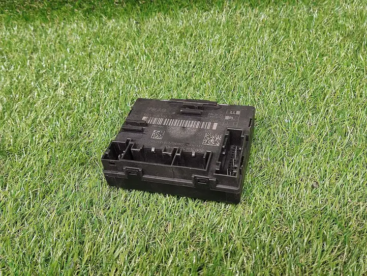 Audi A3/S3 8V (2012 - 2016)  5Q0959592D Блок управления дверью