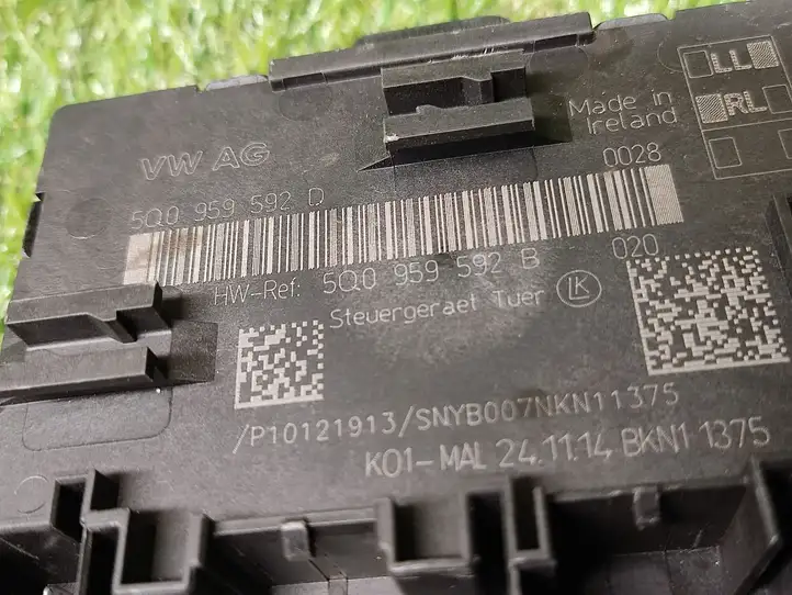 Audi A3/S3 8V (2012 - 2016)  5Q0959592D Блок управления дверью