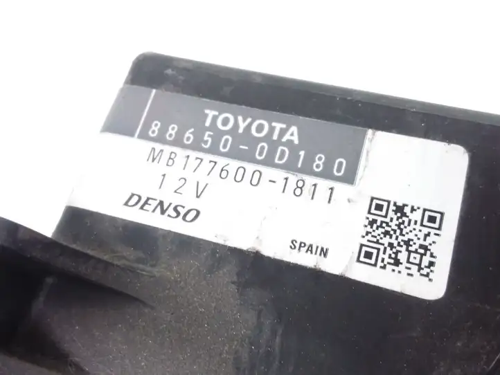 Toyota Yaris (2005 - 2009) 886500D180 Прочие блоки управления — фото 3