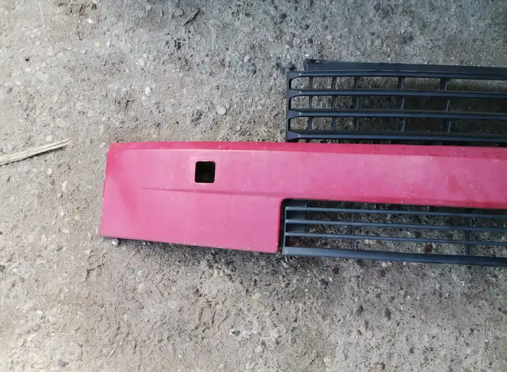 Volkswagen Transporter - Caravelle T4 (1990 - 2003) Верхняя решетка радиатора — фото 4