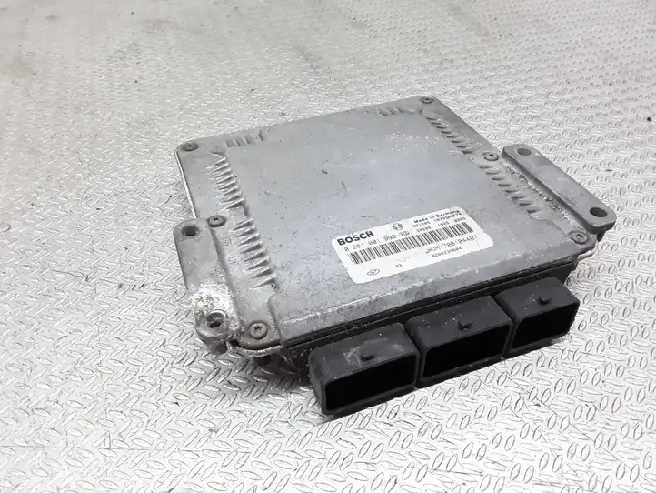 Renault Espace (1996 - 2002)  7700104407 Блок управления двигателя