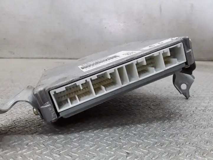 Toyota Avensis Verso (2001 - 2004) 8966144300 Блок управления двигателем (ЭБУ) — фото 2