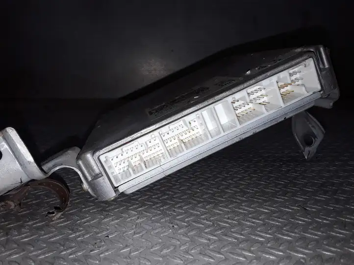 Toyota Avensis Verso (2001 - 2004) 8966144300 Блок управления двигателем (ЭБУ) — фото 2