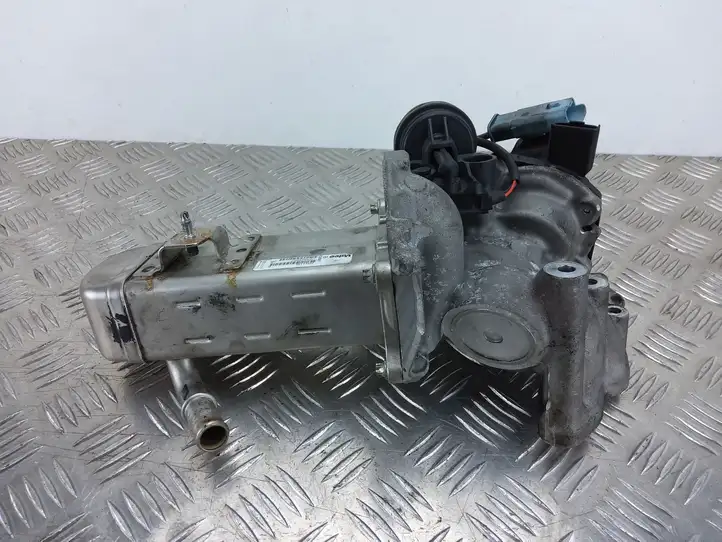 Ford S-MAX (2010 - 2015) V29004027 Охладитель клапана EGR — фото 2