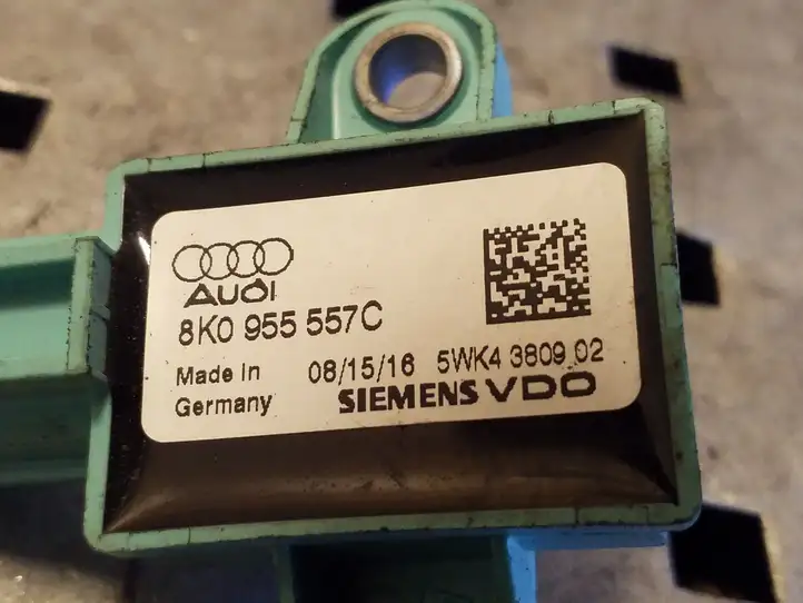 Audi A4 S4 B8 8K (2007 - 2011) 8K0955557C Датчик удара SRS — фото 3