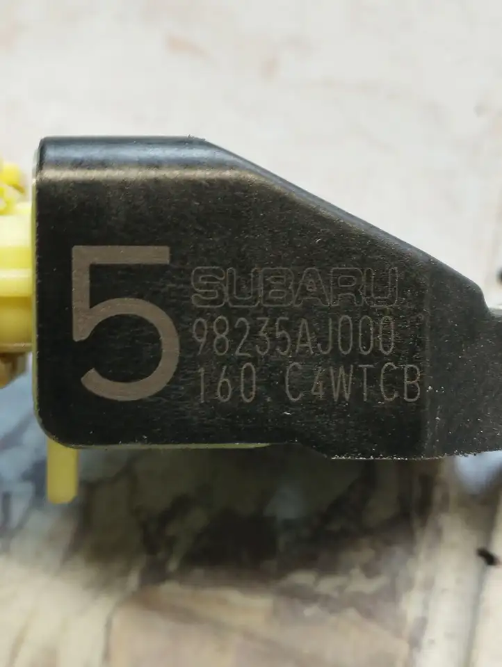 Subaru Outback (2009 - 2014) 98235AJ000 Датчик удара SRS — фото 2