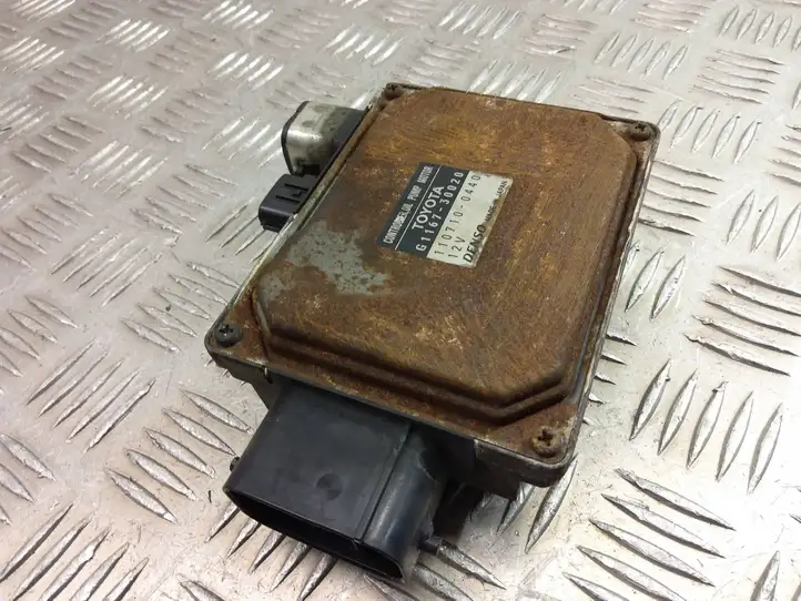 Lexus GS 300 350 430 450h (2004 - 2007)  G1167-30020 Другие блоки управления / модули