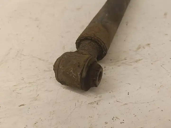 Mercedes-Benz C W204 (2007 - 2014)   Задний амортизатор с пружиной