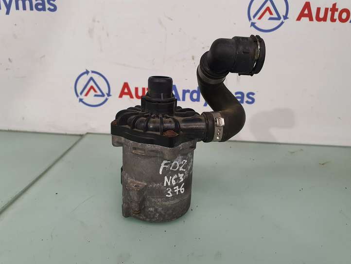 BMW 7 F01 F02 F03 F04 (2008 - 2016)  7566335 Водяной насос
