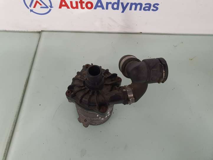 BMW 7 F01 F02 F03 F04 (2008 - 2016)  7566335 Водяной насос