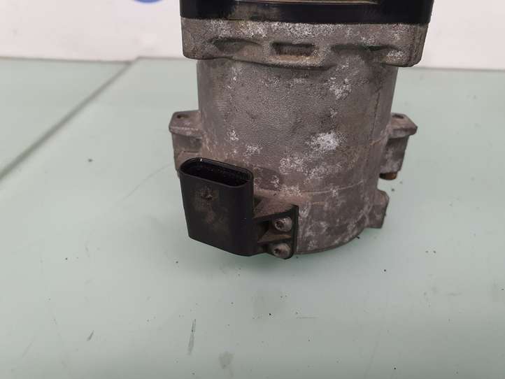 BMW 7 F01 F02 F03 F04 (2008 - 2016)  7566335 Водяной насос