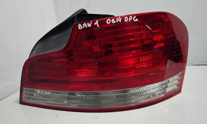 BMW 1 E82 E88 (2007 - 2014)  6924520 Задний фонарь в кузове