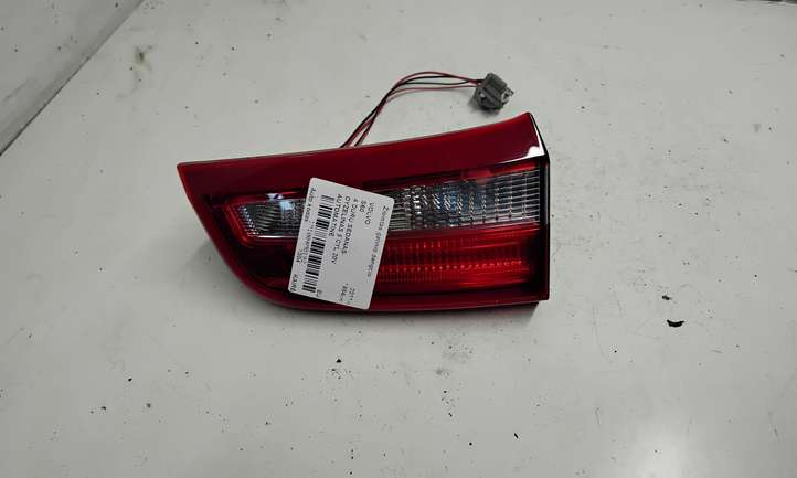 Volvo S60 (2010 - 2013)  30796271 Задний фонарь в крышке багажника