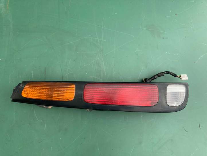 Toyota Corolla E110 (1995 - 2002)  8156013401 Задний фонарь в кузове