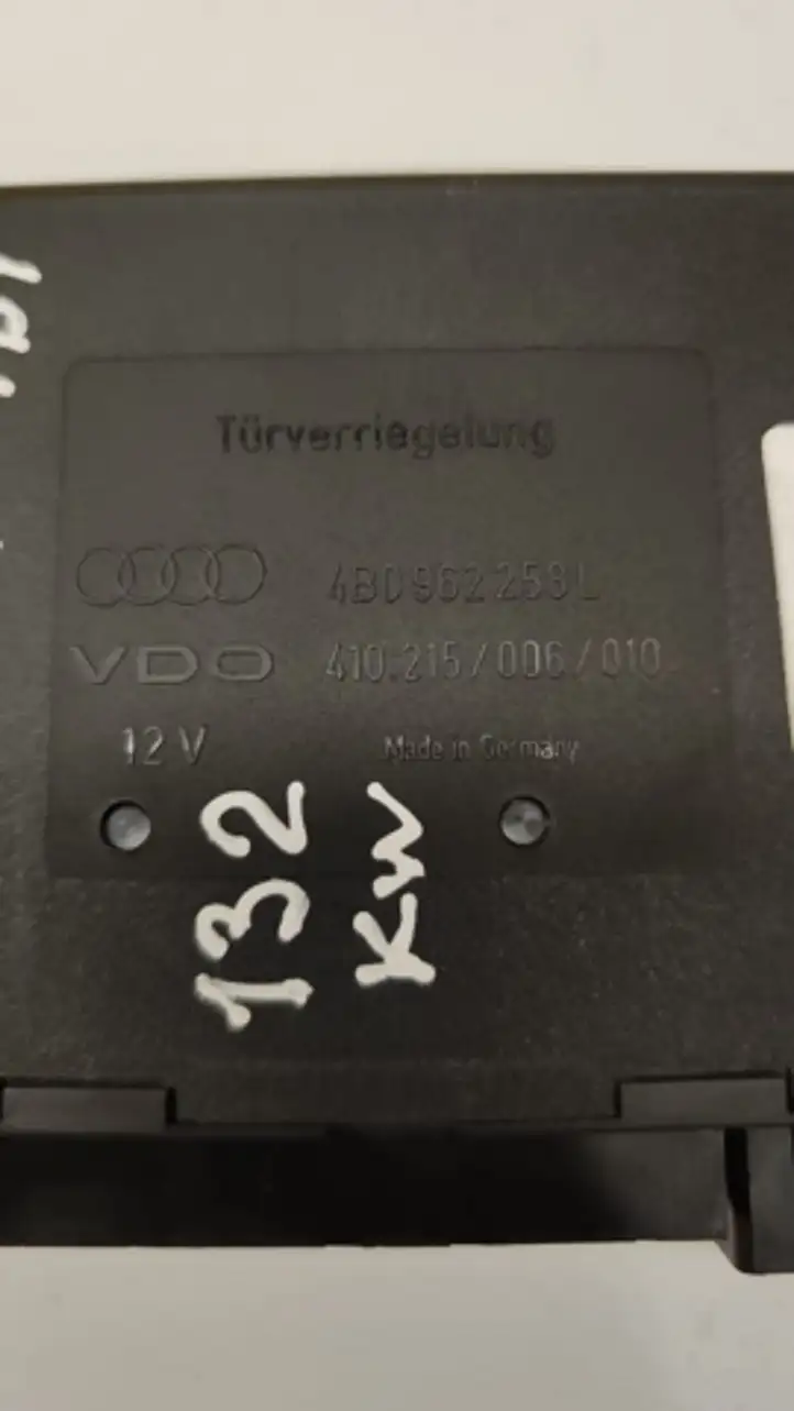 Audi A6 S6 C5 4B (1997 - 2001) Модуль комфорта — фото 2