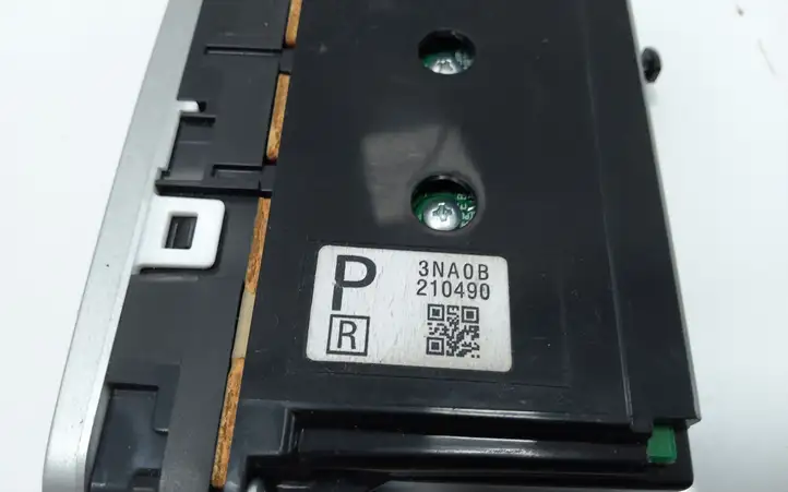 Nissan Leaf I (ZE0) (2010 - 2017) 3NA0B210490 Контроллер мультимедийной системы — фото 4