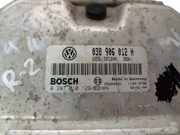 Skoda Octavia Mk1 (1U) (1996 - 2004)  038906012H Блок управления двигателя