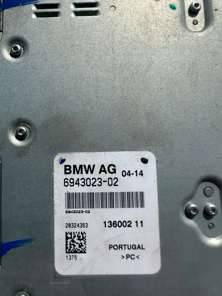 BMW 6 F12 F13 (2010 - 2018) 6943023 Усилитель антенны — фото 2