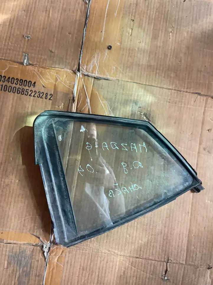 Mazda 6 (2002 - 2005) Форточка двери — фото 1