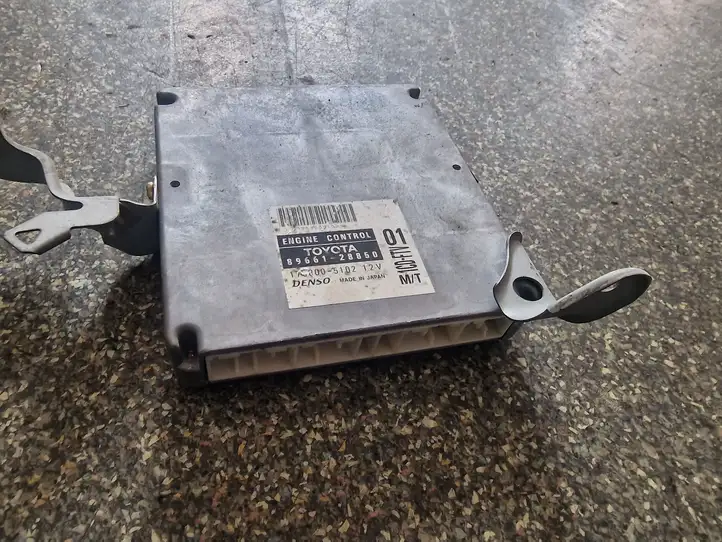 Toyota Previa (XR30, XR40) II (2000 - 2006) 8966128850 Блок управления двигателем (ЭБУ) — фото 3