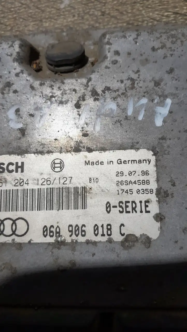 Audi A3/S3 8L (2000 - 2003) 06A906018C Блок управления двигателем (ЭБУ) — фото 3