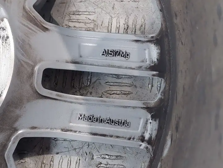 Audi A4 S4 B9 (2015 - 2019) 8W0601025E Легкосплавный колесный диск R17 — фото 3