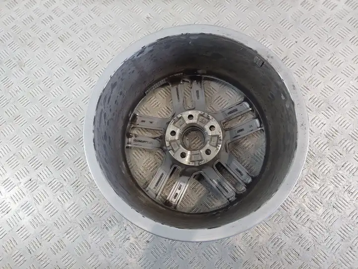 Audi A4 S4 B9 (2015 - 2019) 8W0601025E Легкосплавный колесный диск R17 — фото 4