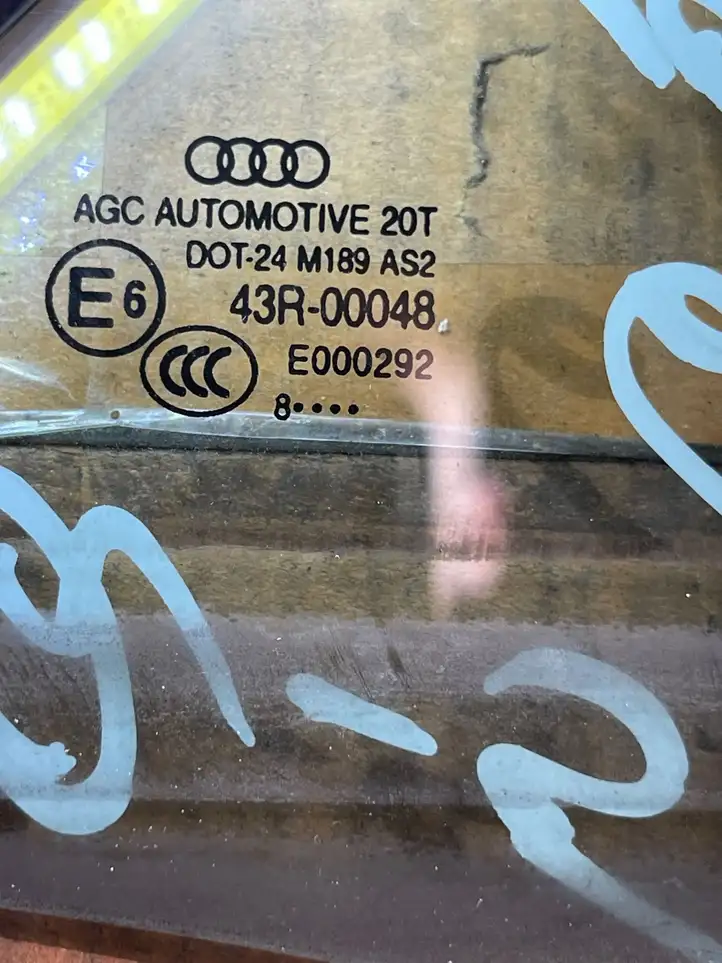 Audi Q5 SQ5 (2008 - 2012) Стекло задней двери — фото 2