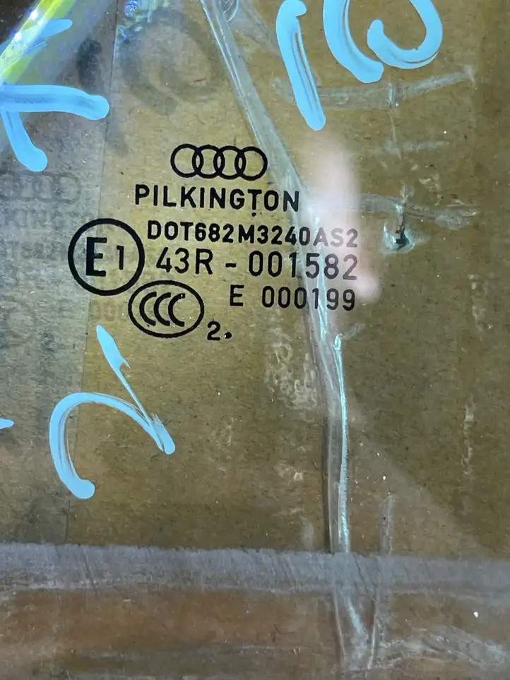 Audi A4 S4 B8 8K (2007 - 2011) Стекло задней двери — фото 2