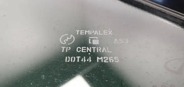 Infiniti FX (2002 - 2006) 83301CG000LH Заднее боковое стекло — фото 3