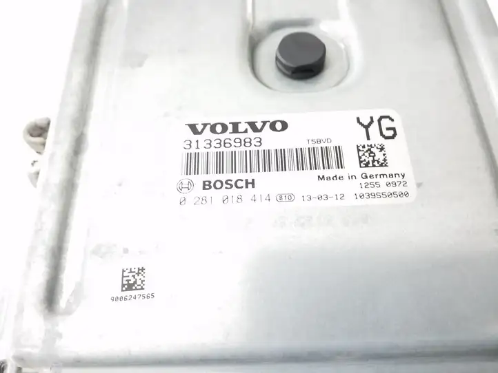 Volvo S60 (2010 - 2013) 31336983 Блок управления двигателем (ЭБУ) — фото 1