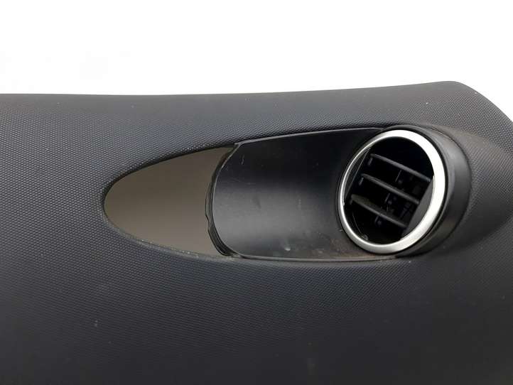 Nissan 350Z (2001 - 2009)   Обшивка передней двери