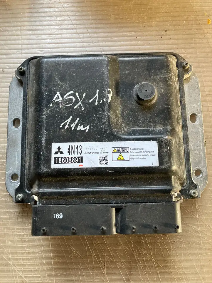 Mitsubishi ASX (2010 - 2016)  1860B891 Блок управления двигателя