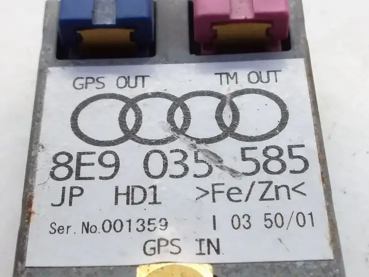 Audi A4 S4 B6 8E 8H (2000 - 2006) 8E9035585 Усилитель антенны — фото 4