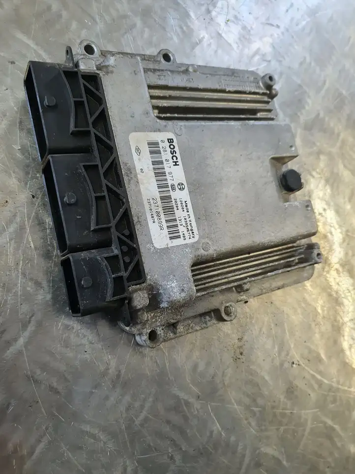 Opel Movano B (2010 - 2022)  0281017977 Блок управления двигателя