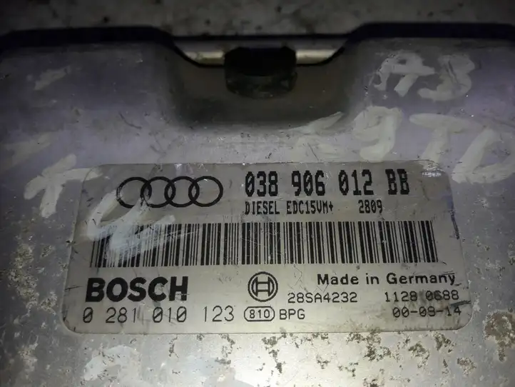 Audi A3/S3 8L (2000 - 2003) 0281010123 Блок управления двигателем (ЭБУ) — фото 2