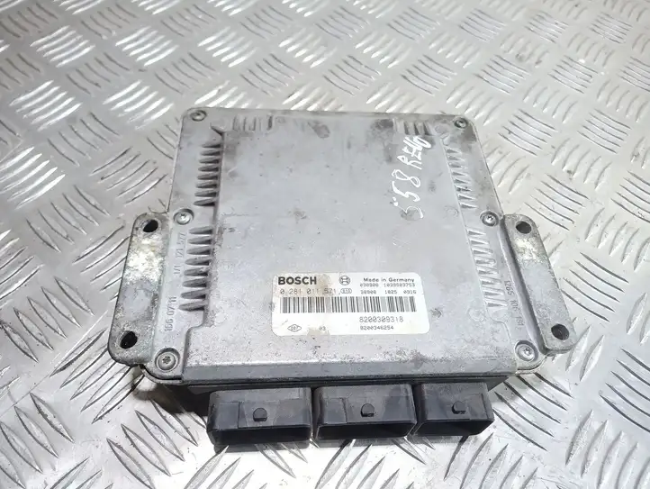 Renault Laguna (2001 - 2005)  0281011571 Блок управления двигателя