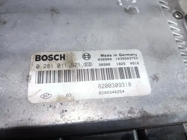 Renault Laguna (2001 - 2005)  0281011571 Блок управления двигателя