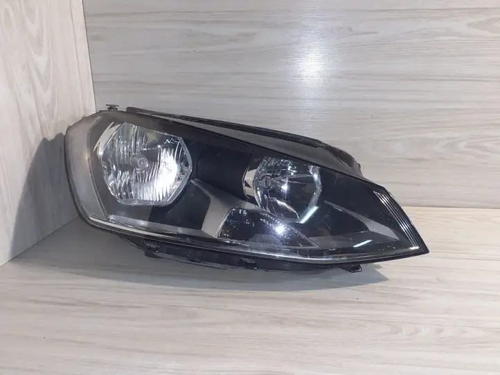 Volkswagen Golf VII (2013 - 2019) 90024300 Передняя фара — фото 1