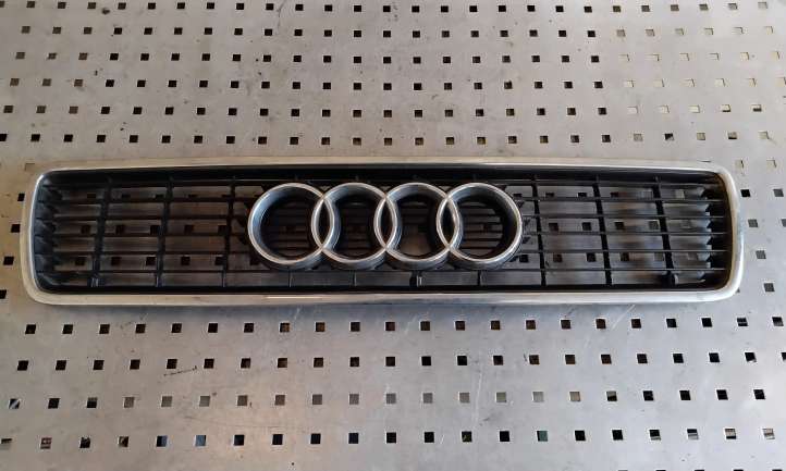 8G0853651G Audi 80 90 S2 B4 Grotelės priekinės