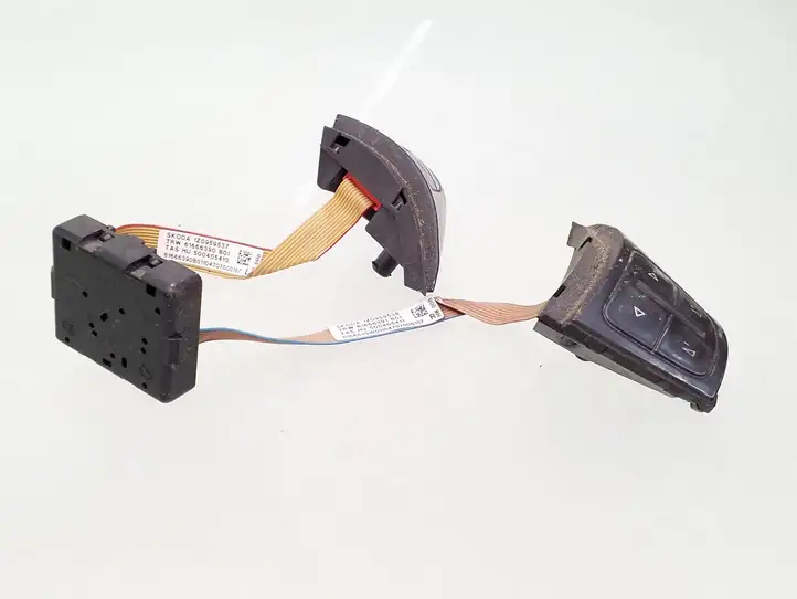 Skoda Octavia Mk2 (1Z) (2004 - 2013) 1p0959542 Кнопки на рулевом колесе — фото 2