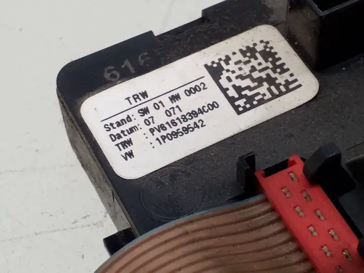 Skoda Octavia Mk2 (1Z) (2004 - 2013) 1p0959542 Кнопки на рулевом колесе — фото 3