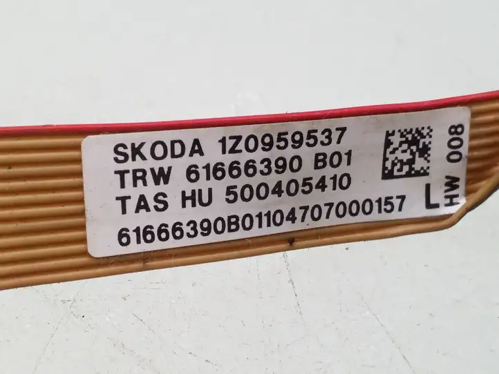 Skoda Octavia Mk2 (1Z) (2004 - 2013) 1p0959542 Кнопки на рулевом колесе — фото 4
