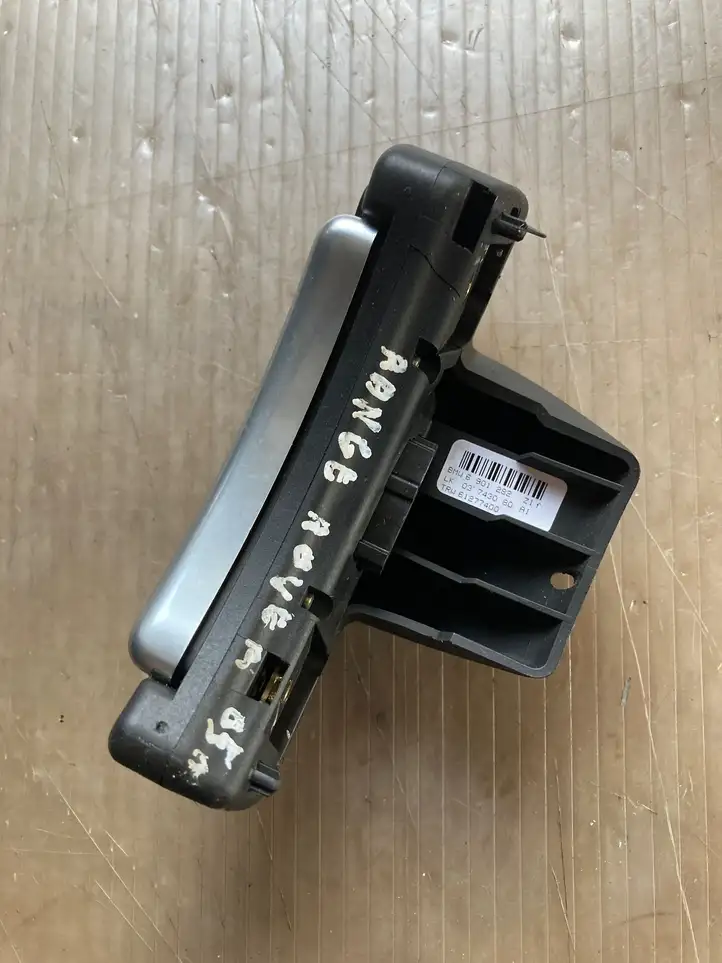 Land Rover Range Rover L322 (2002 - 2005) 61277400 Кнопки на рулевом колесе — фото 2