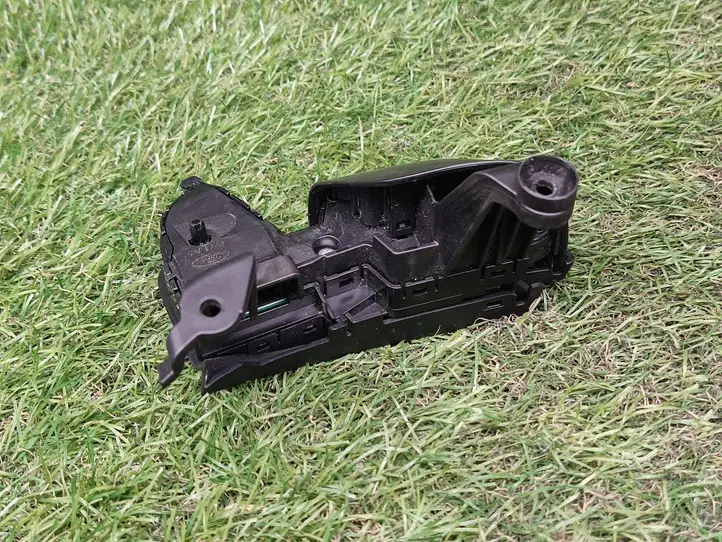 Ford Focus (2015 - 2019) F1ET9E740BB Кнопки на рулевом колесе — фото 3