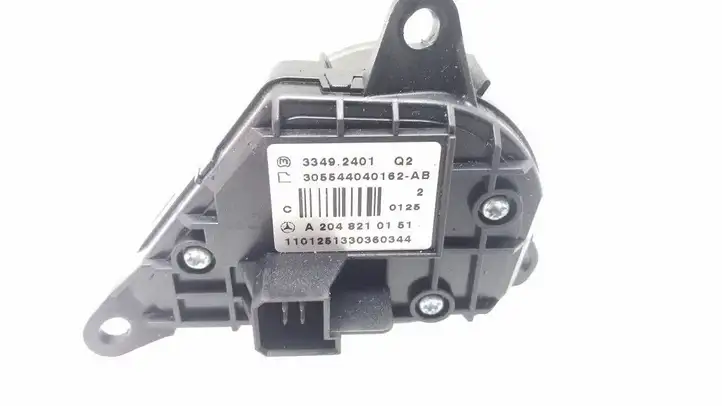 Mercedes-Benz C W204 (2007 - 2014) A2048210151 Кнопки на рулевом колесе — фото 2