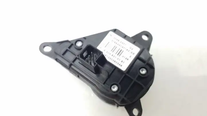 Mercedes-Benz C W204 (2007 - 2014) A2048210151 Кнопки на рулевом колесе — фото 3