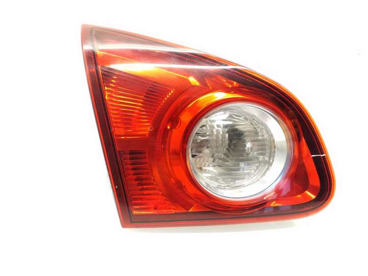 Nissan Qashqai (2006 - 2010)  89071063 Задний фонарь в крышке багажника